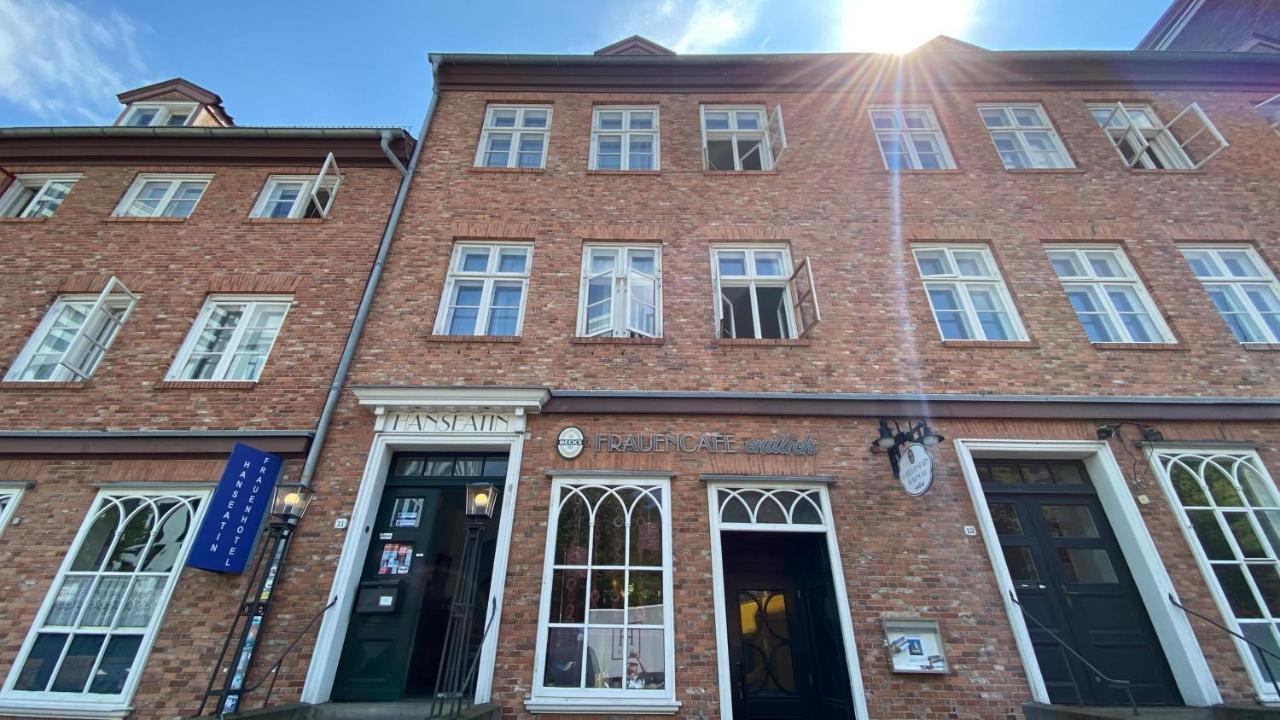Frauenhotel Hanseatin - Women Only Hamburg Exterior photo